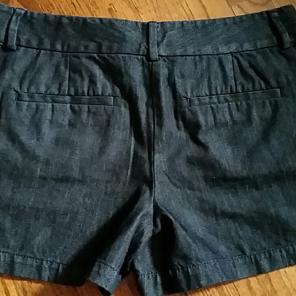 Loft Size 6 Dark Wash Lightweight Denim Belt Loops Jean Shorts - Picture 3 of 6